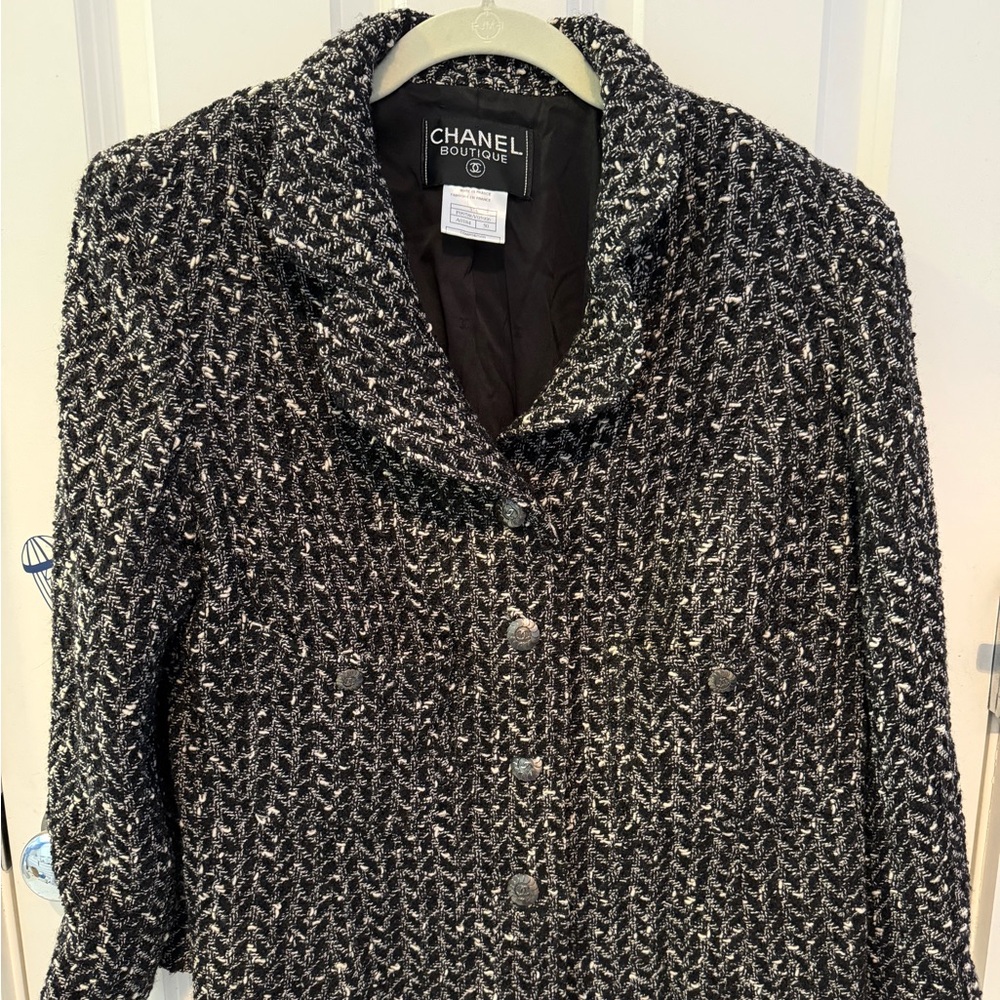 Chanel Women's Black and White Tweed Blazer